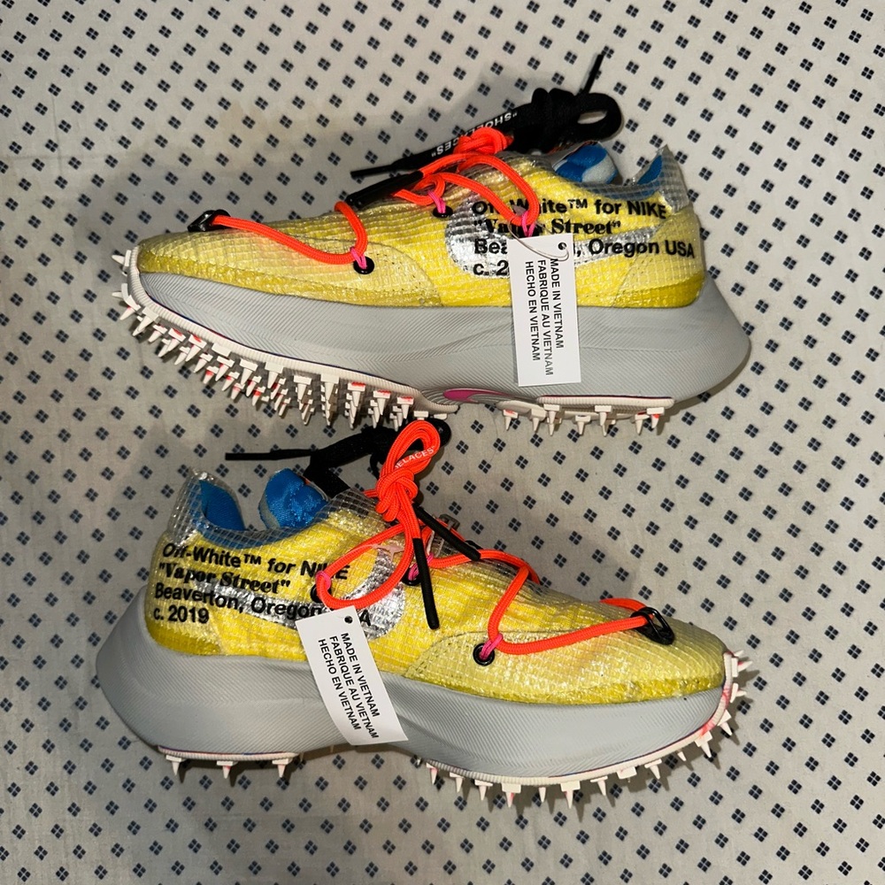 Off white x Nike ‘vapor street’
